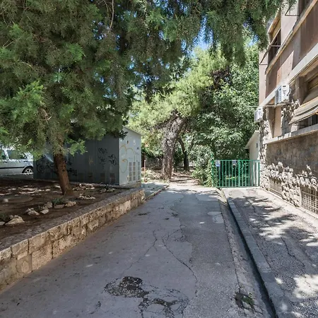 3 Bedroom Amazing In Apartment Split