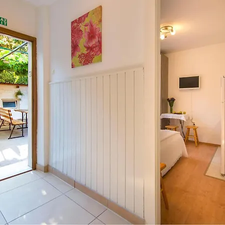 Apartment 3 Bedroom Amazing In *