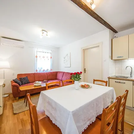 Apartment 3 Bedroom Amazing In Split