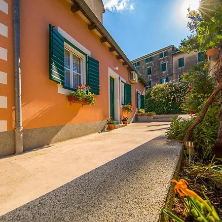 3 Bedroom Amazing In Apartment Split
