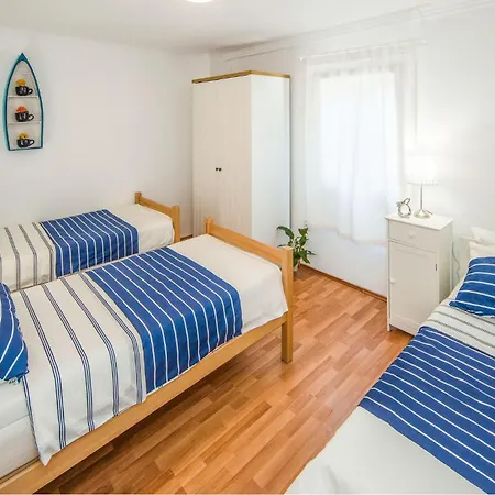 3 Bedroom Amazing In Appartement Split