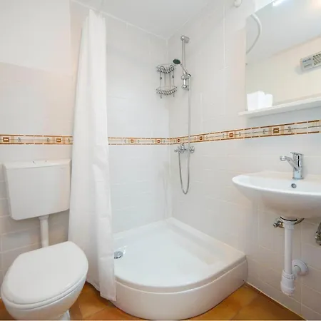 2 Bedroomnice In Сплит