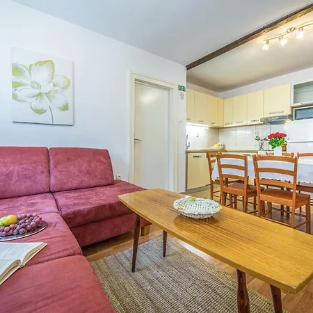 Апартаменты 2 Bedroomnice In Сплит
